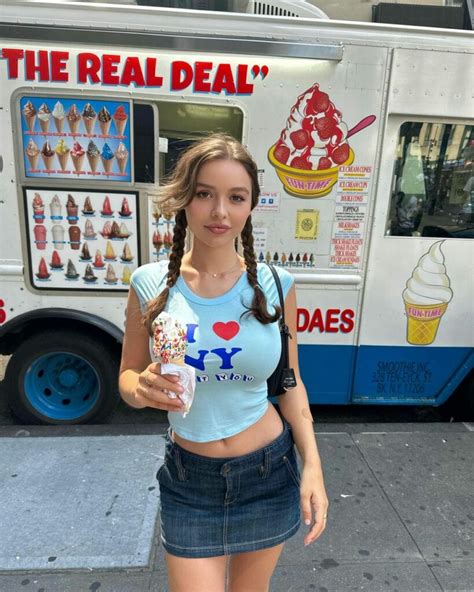 sophie mudd boobs|Sophie Mudds Height, Weight, and Bra Size: The Secrets Behind。